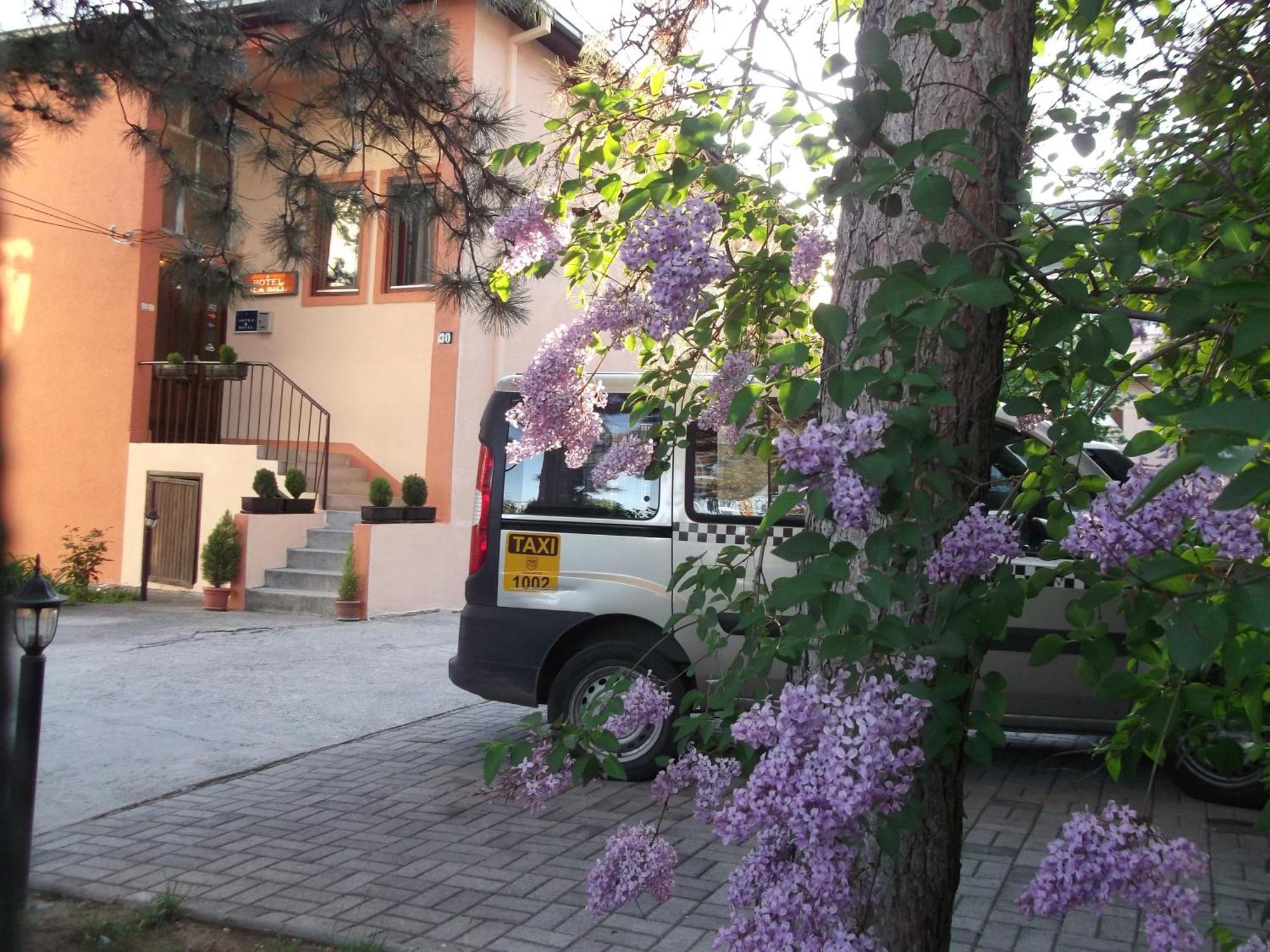 Vila Silia Skopje Esterno foto