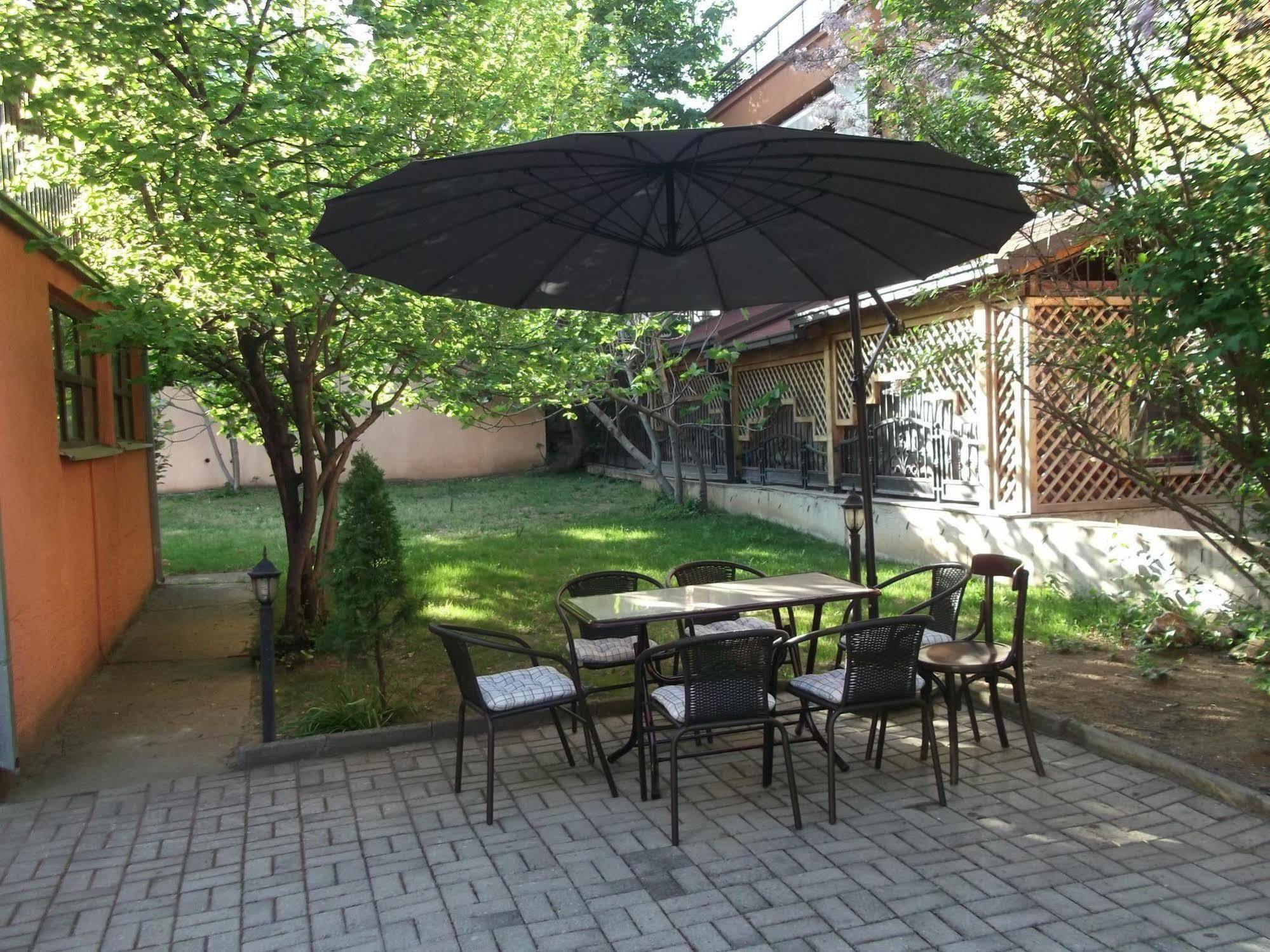 Vila Silia Skopje Esterno foto